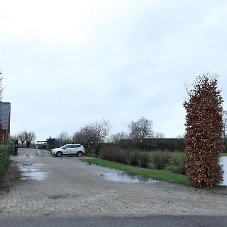 Ruim Driepersoons Daire *